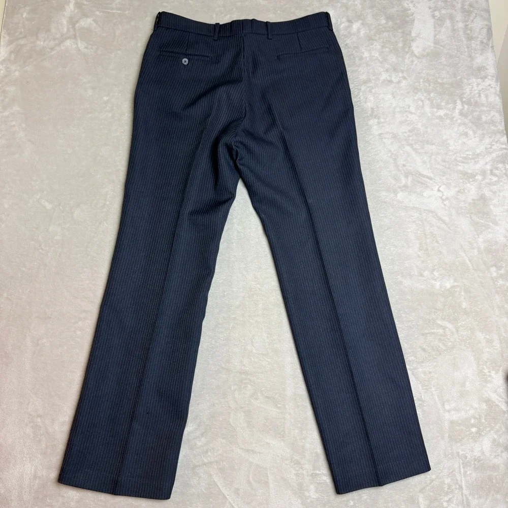 Levis pre owned